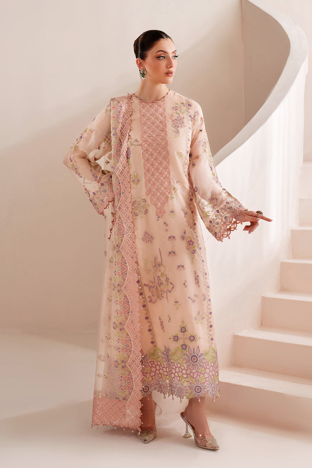 Alizeh – Diana Style