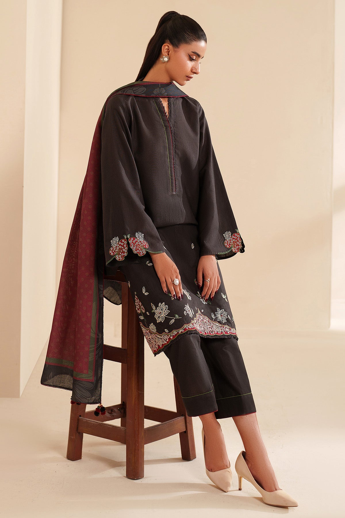 https://cdn.shopify.com/s/files/1/0011/0277/4316/files/DSC01288.jpg?v=1766404600