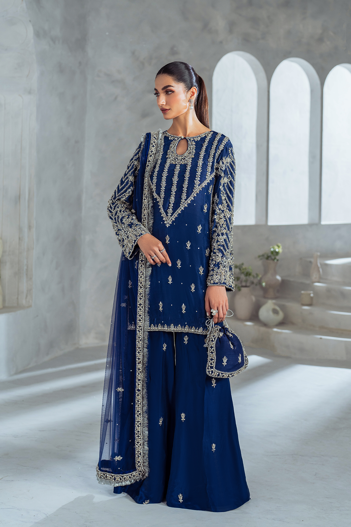 Yasha Nadir – Arya Style