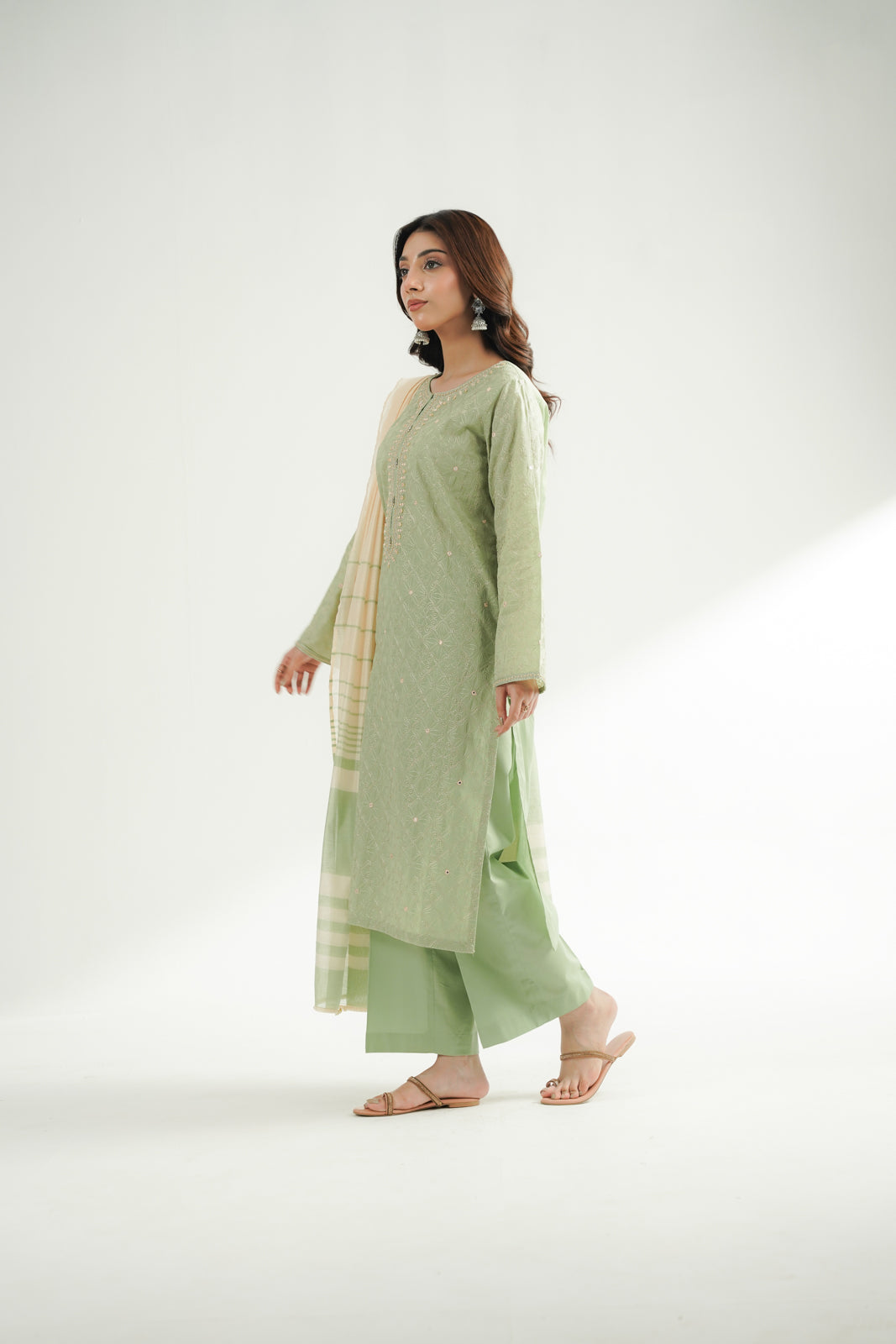 3 Piece Lawn Embroidered Suit (CS0577)