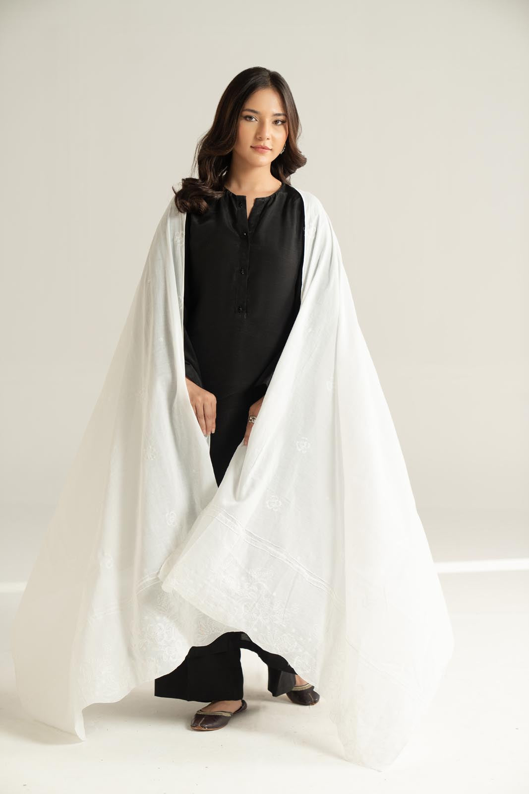 1 Piece Lawn Embroidered Shawl (CH0069)