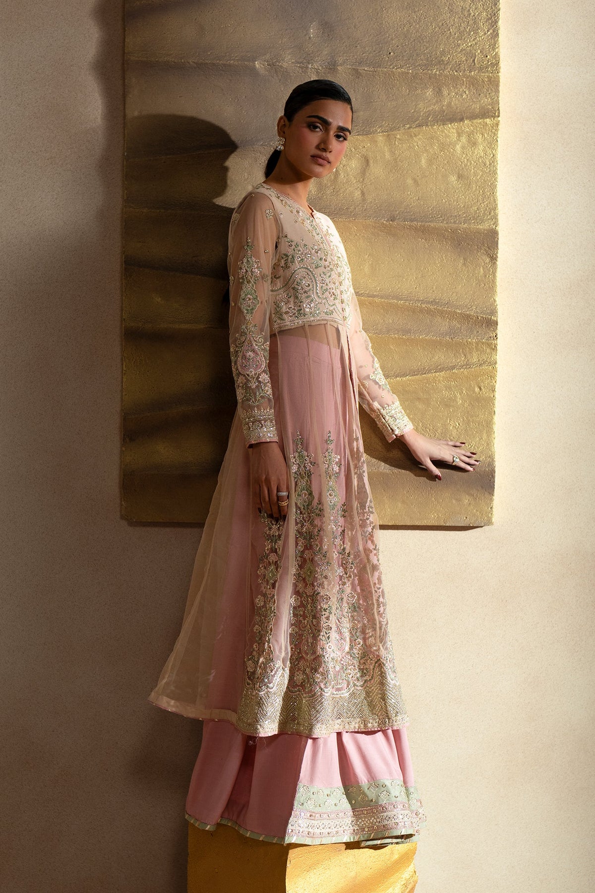 EMBROIDERED SUIT (E1220/104/006)