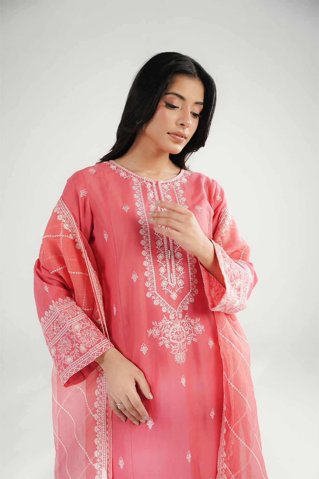 3 Piece Lawn Embroidered Suit (CS0683)