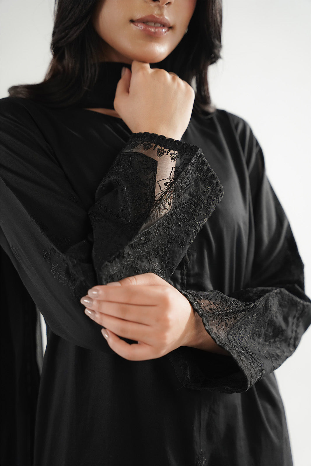 3 Piece Lawn Embroidered Suit (CS0667)
