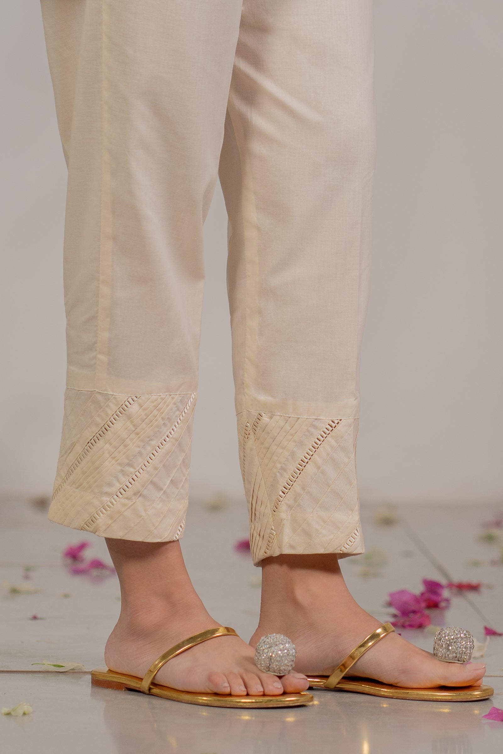 https://cdn.shopify.com/s/files/1/0568/3308/1529/files/DSC02919copy3.jpg?v=1777356735