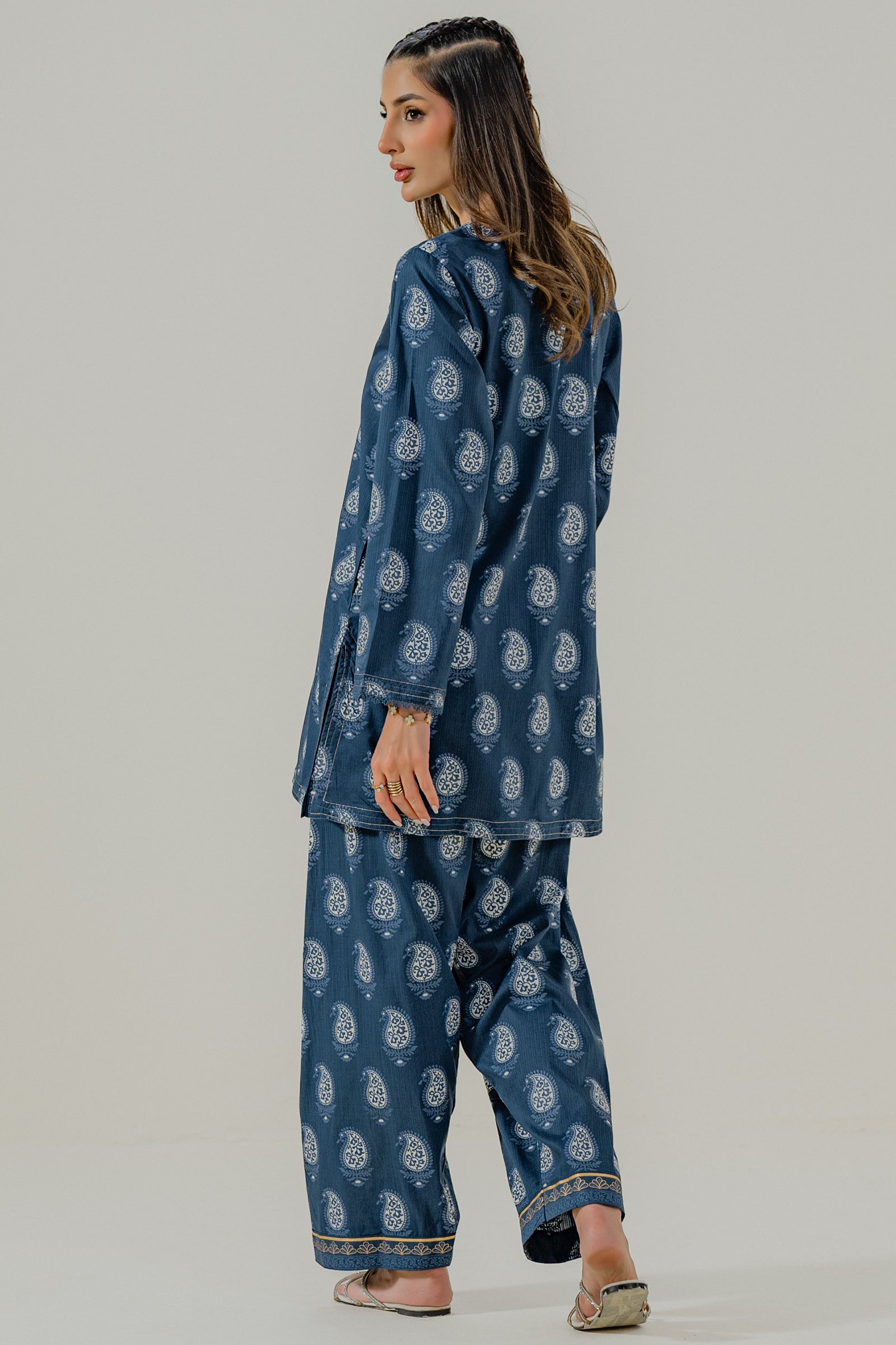 https://cdn.shopify.com/s/files/1/0568/3308/1529/files/DSC030161copy2.jpg?v=1781434263