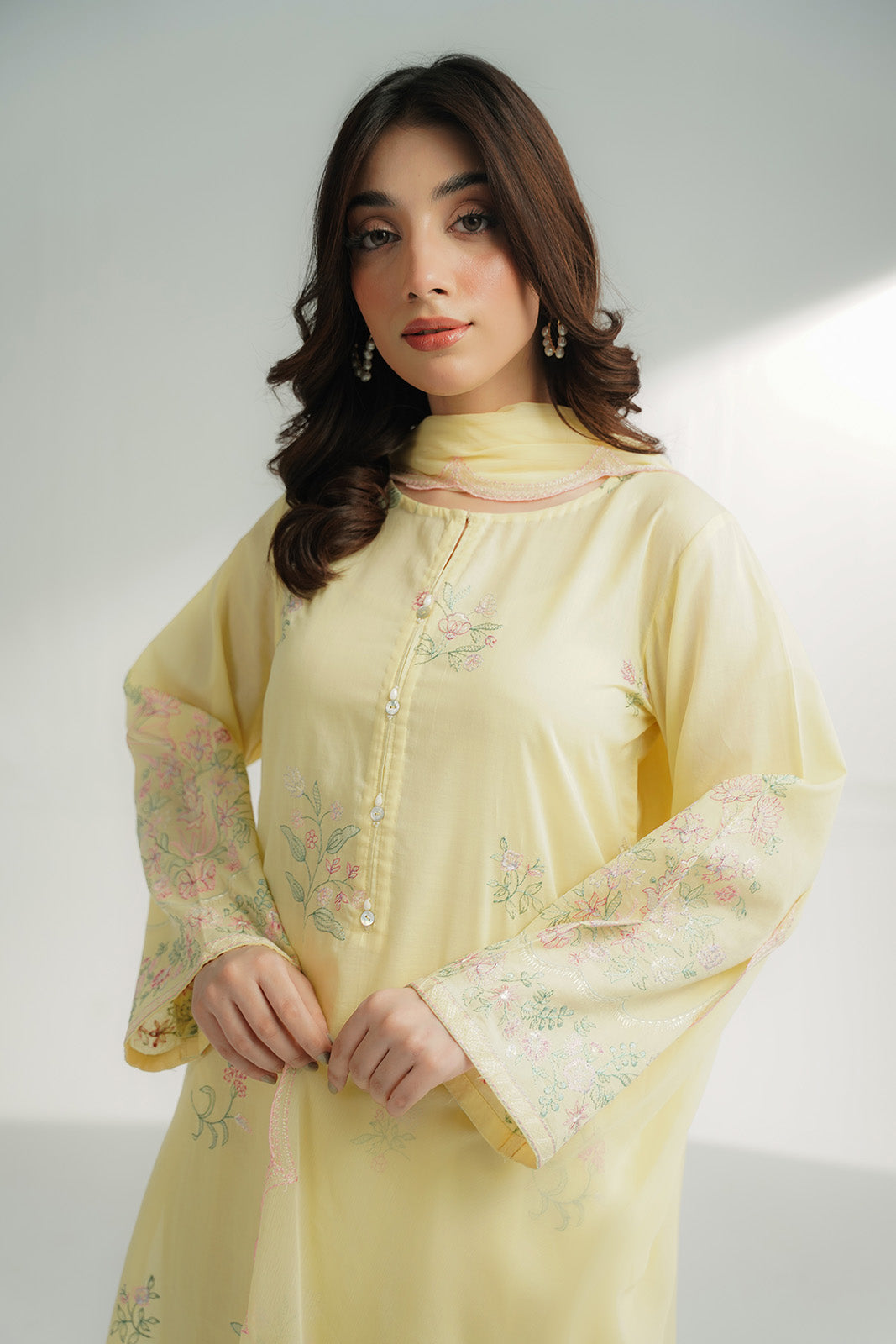 3 Piece Lawn Embroidered Suit (CS0483)
