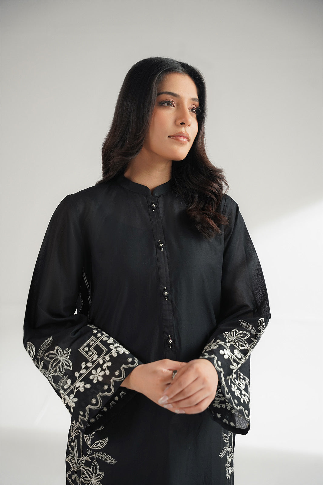 2 Piece Lawn Embroidered Suit (CS0548)