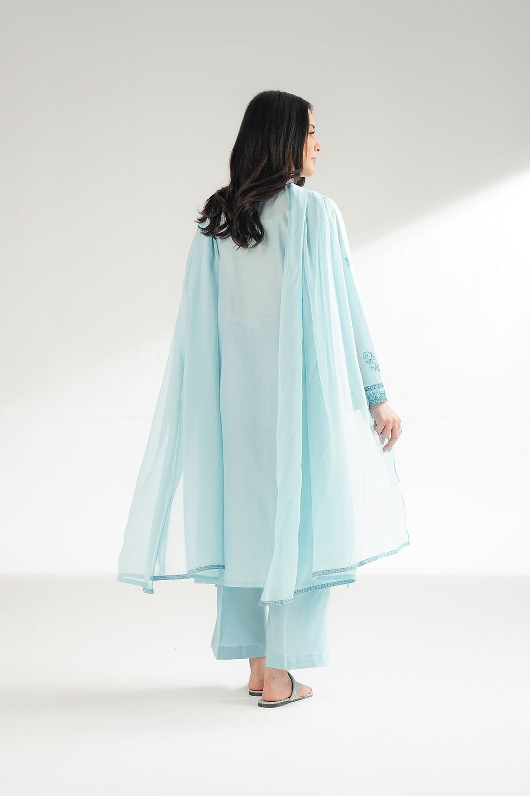 3 Piece Lawn Embroidered Suit (CS0545)