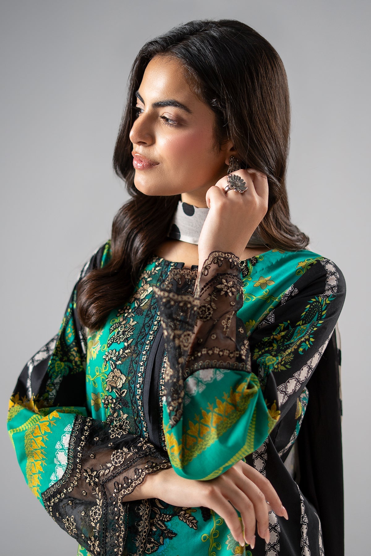 3-PC Embroidered CNP-6-253