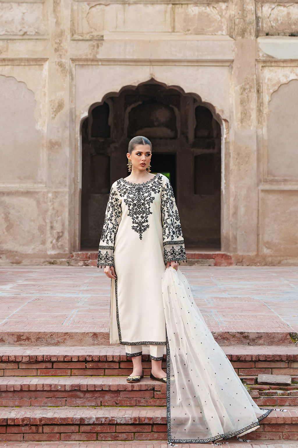 Saad Shaikh – Isle Style