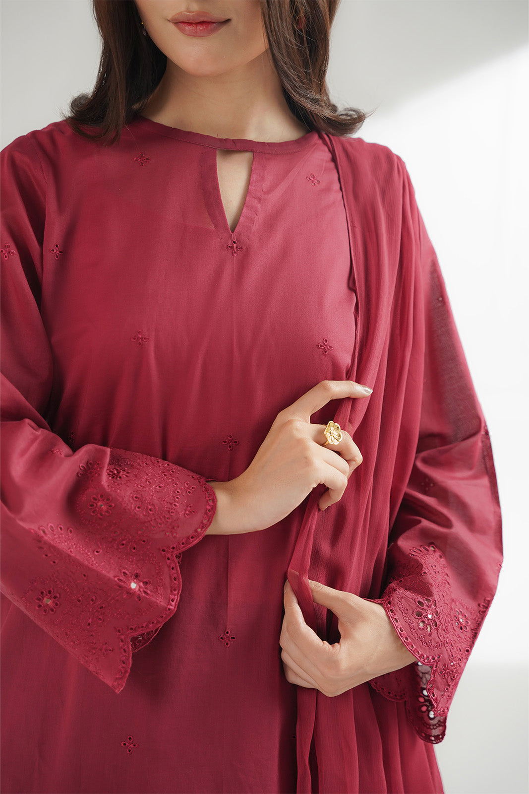 3 Piece Lawn Embroidered Suit (CS0558)