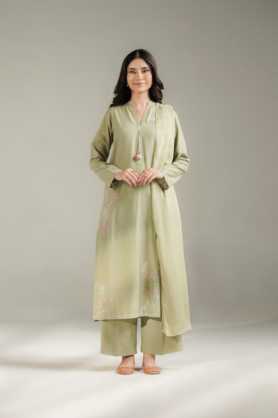 3 Piece Lawn Karandi Embroidered Suit (CS0687)