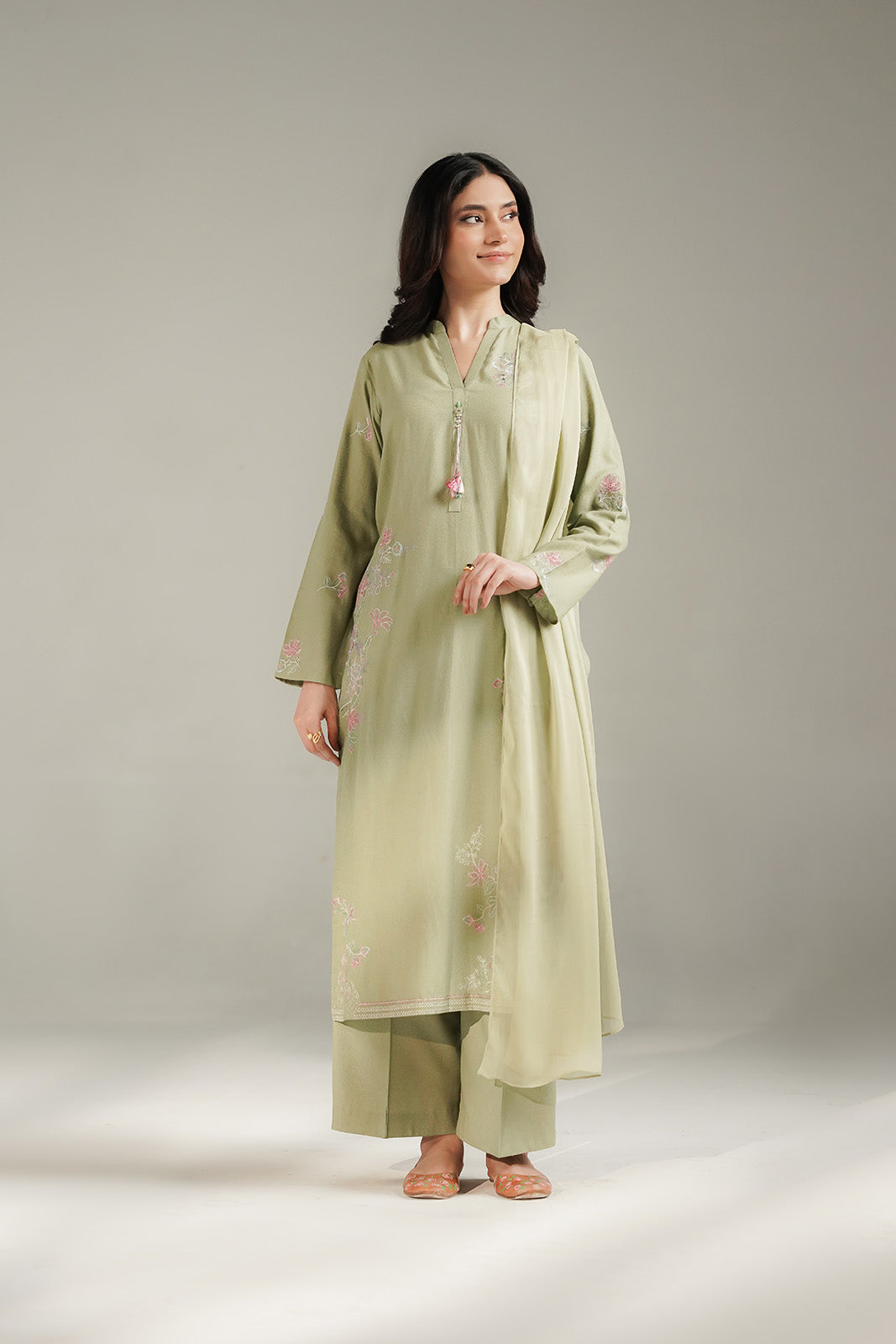 3 Piece Lawn Karandi Embroidered Suit (CS0687)