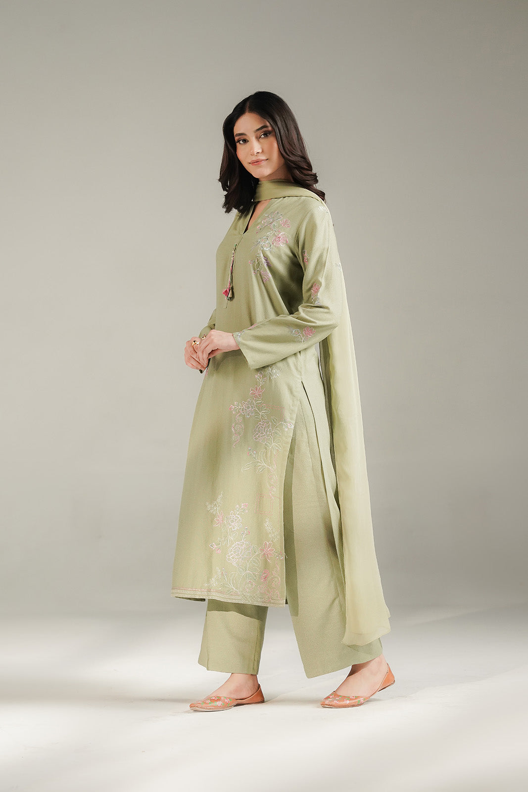 3 Piece Lawn Karandi Embroidered Suit (CS0687)