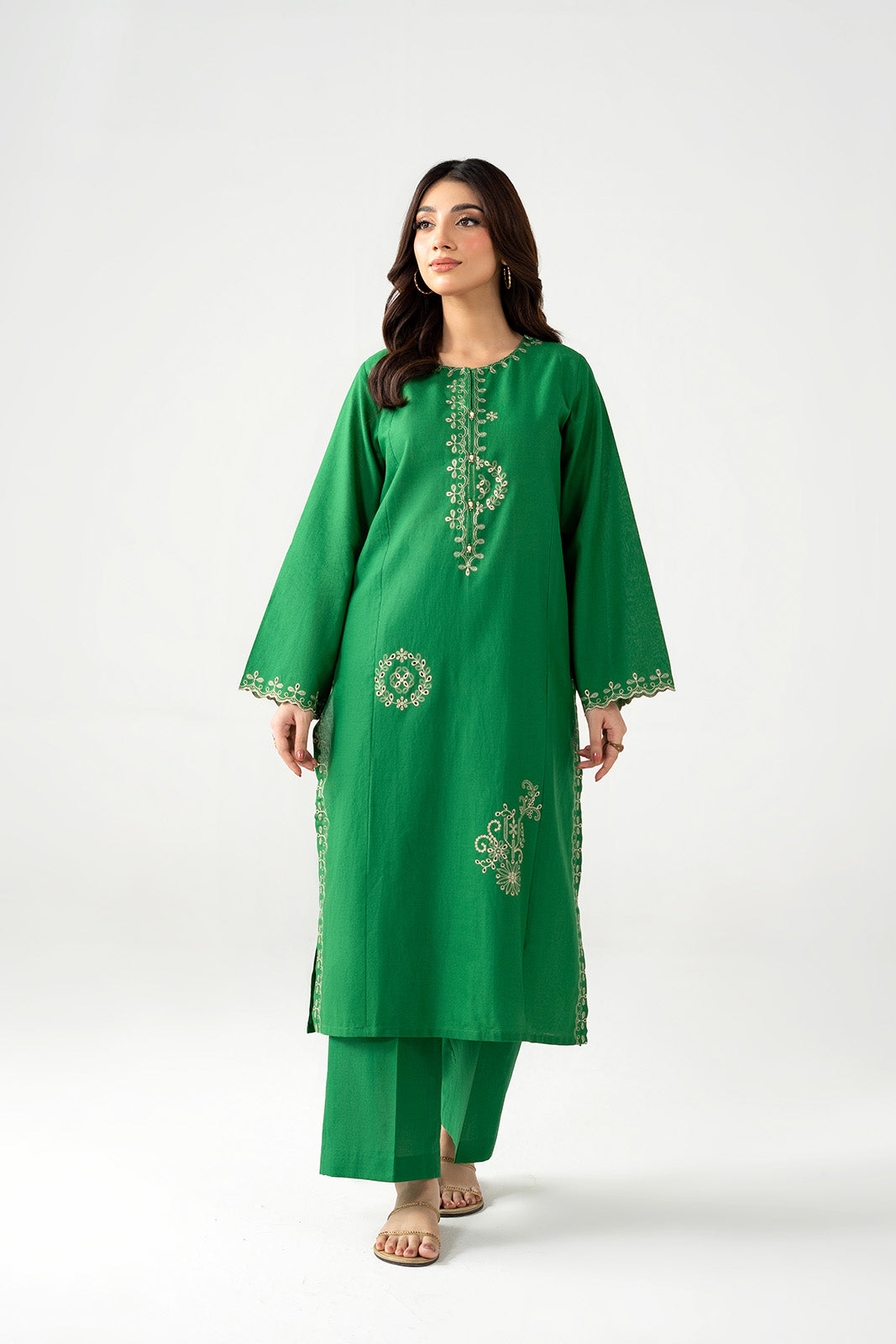 2 Piece Lawn Embroidered Suit (CP0522)