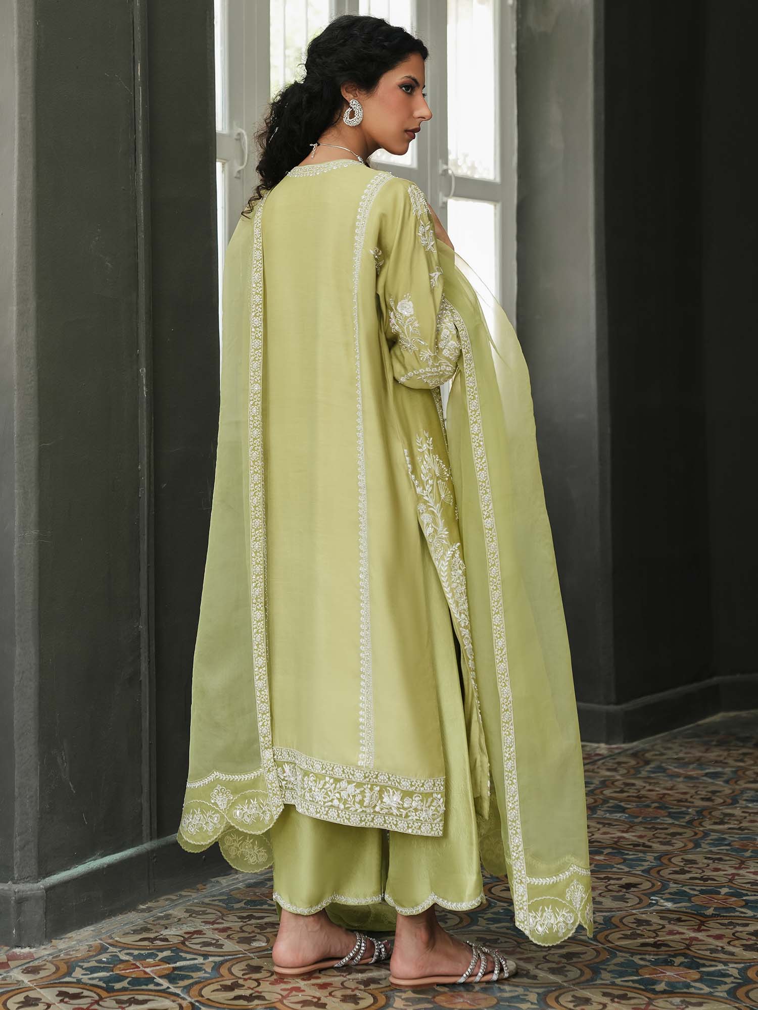 RAYA, IZAAR & DUPATTAraya-izaar-dupatta-1