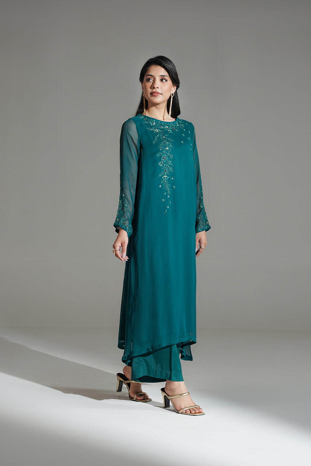 2 Piece Chiffon Embroidered Suit (FS0166)