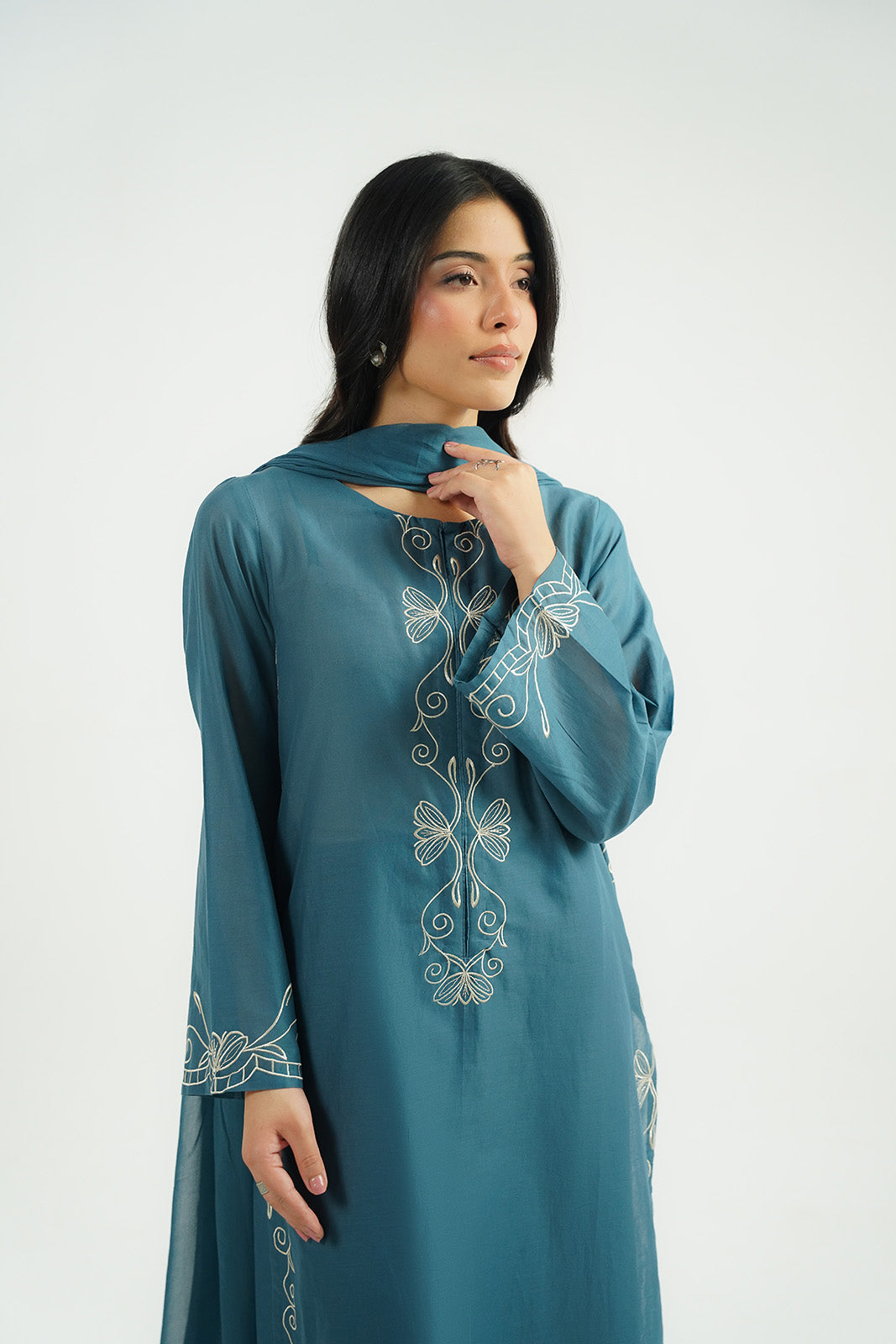 3 Piece Lawn Embroidered Suit (CP0526)