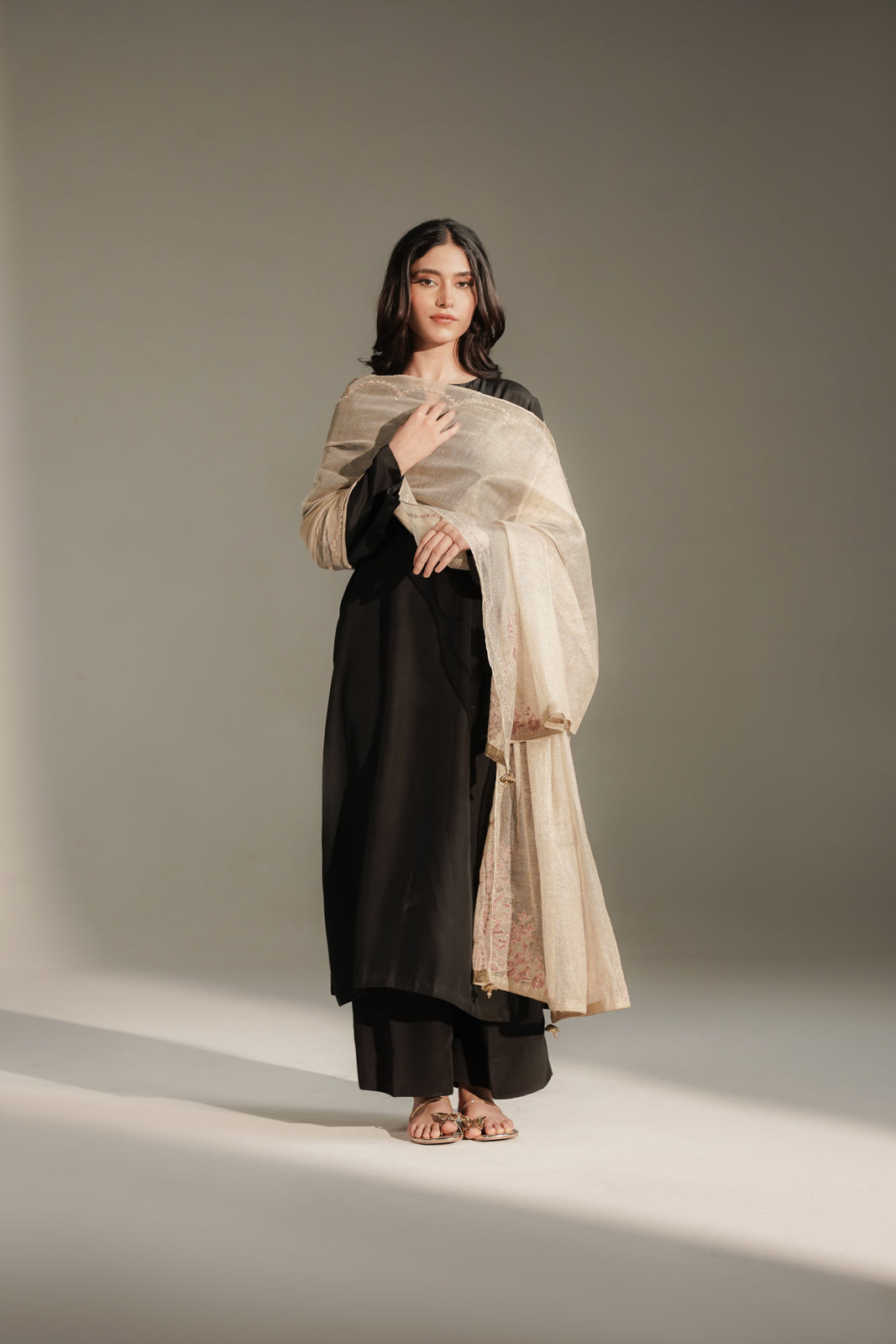 1 Piece Emboss Net Embroidered Shawl (FH0035)