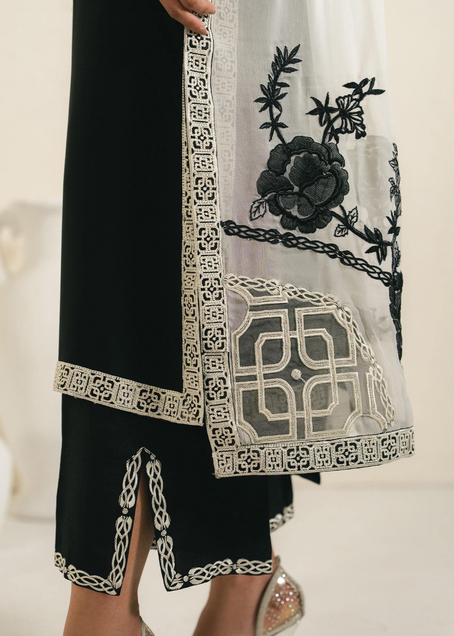 https://cdn.shopify.com/s/files/1/0598/1824/6317/files/DSC07011.jpg?v=1777272778