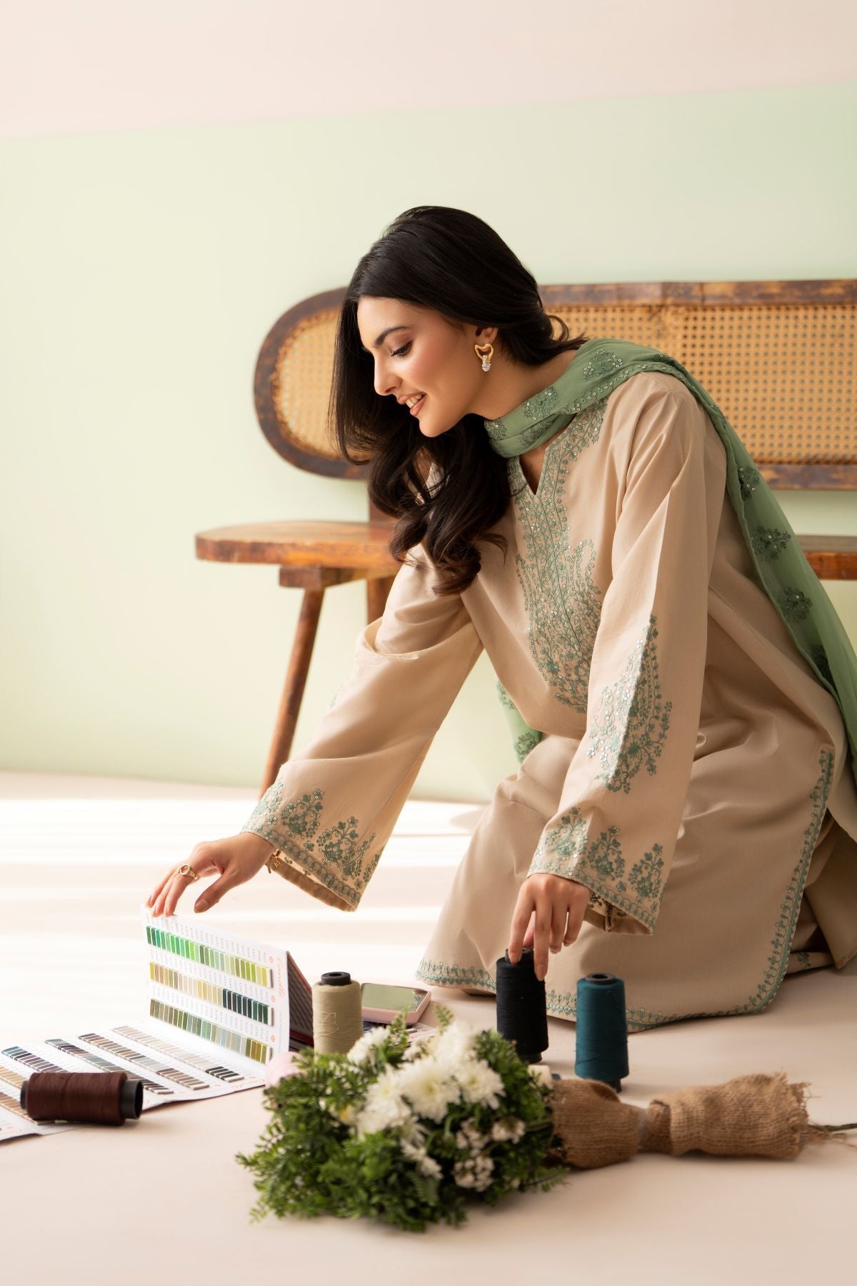 Beige Mist Embroidered Lawn Suit | Neckline & Sleeve Detail