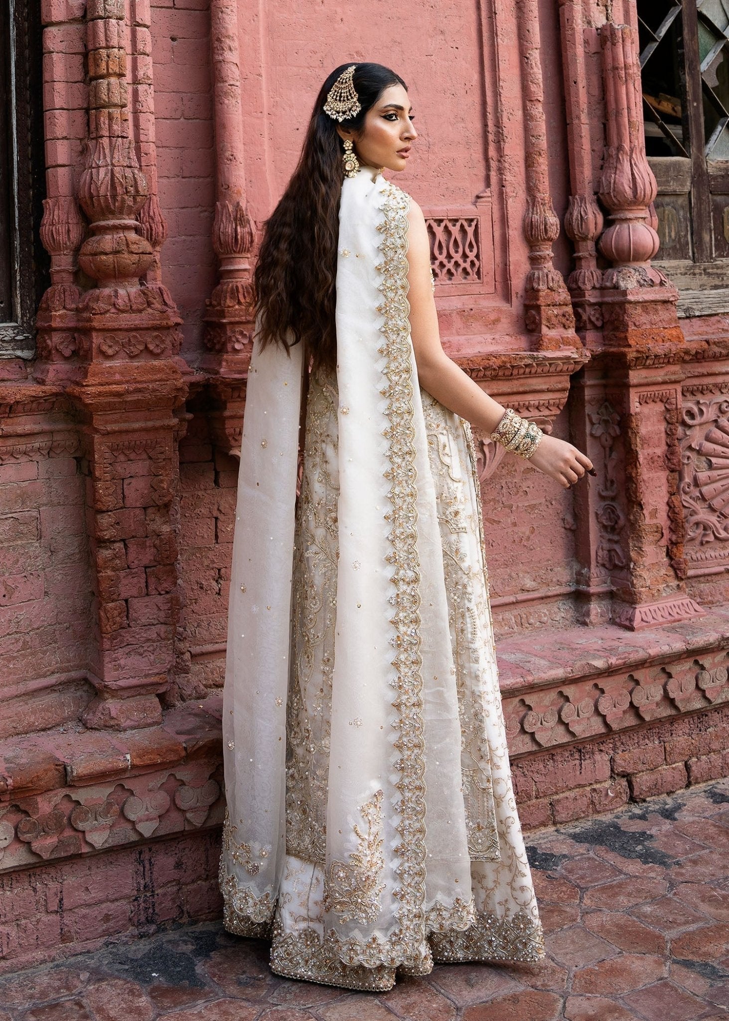 Kanwal Malik – Nisha Style