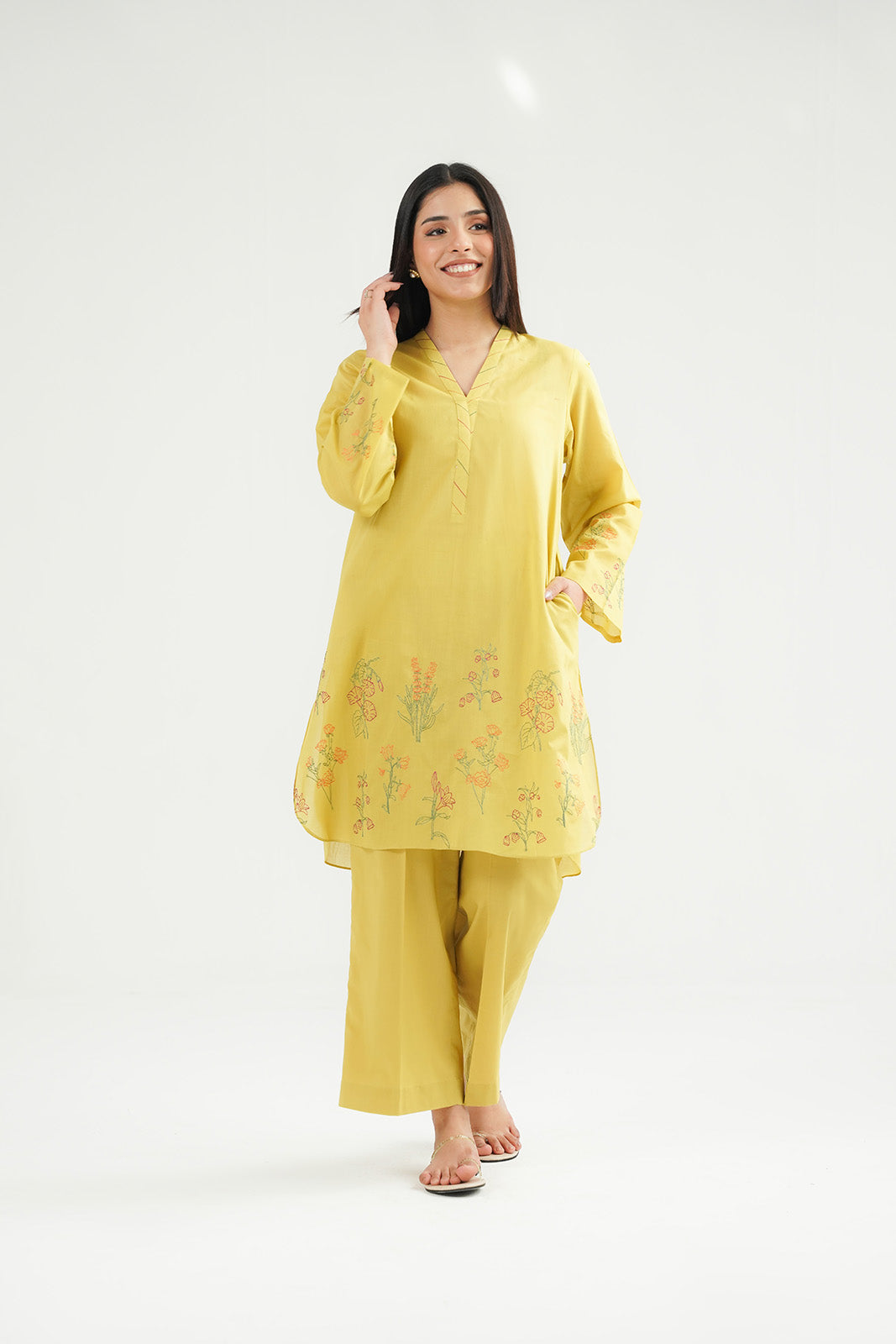 2 Piece Lawn Embroidered Suit (CP0426)