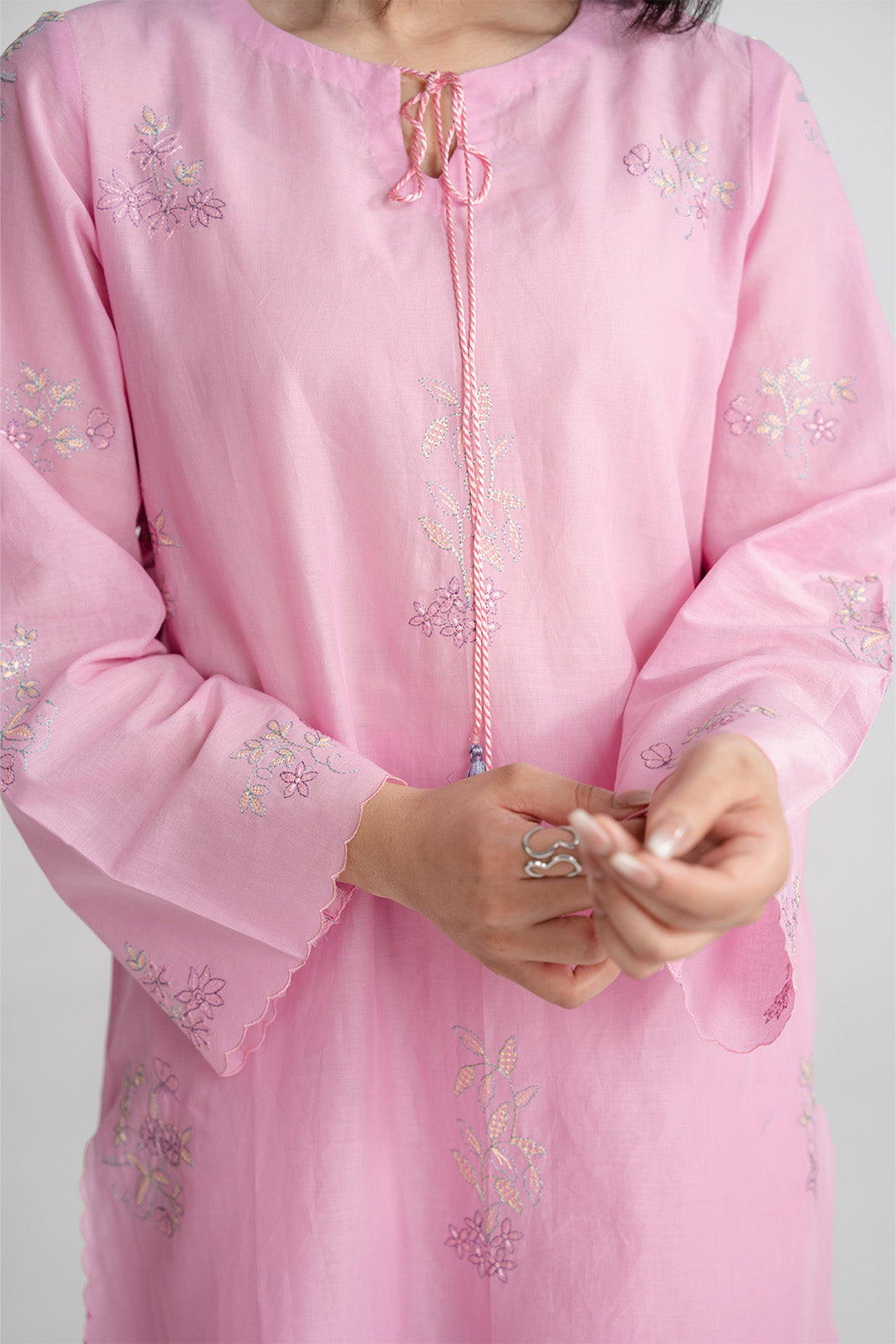 2 Piece Lawn Embroidered Suit (CP0450)