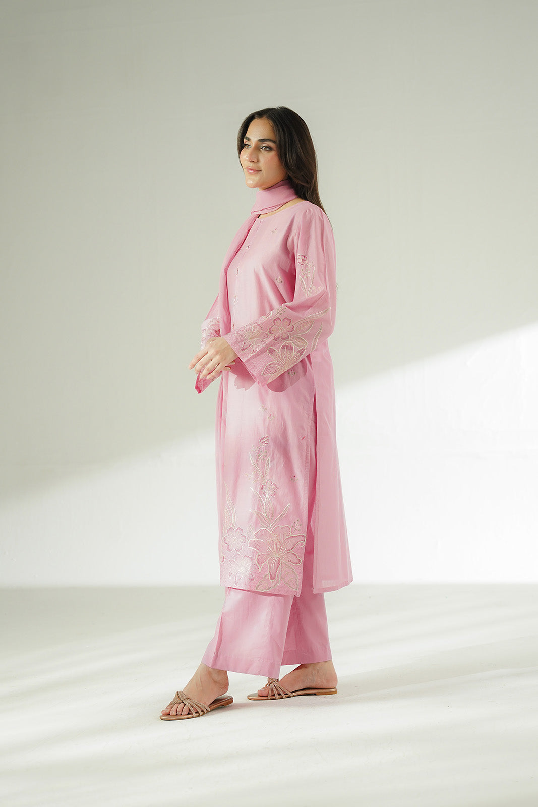 3 Piece Lawn Embroidered Suit (CS0638)
