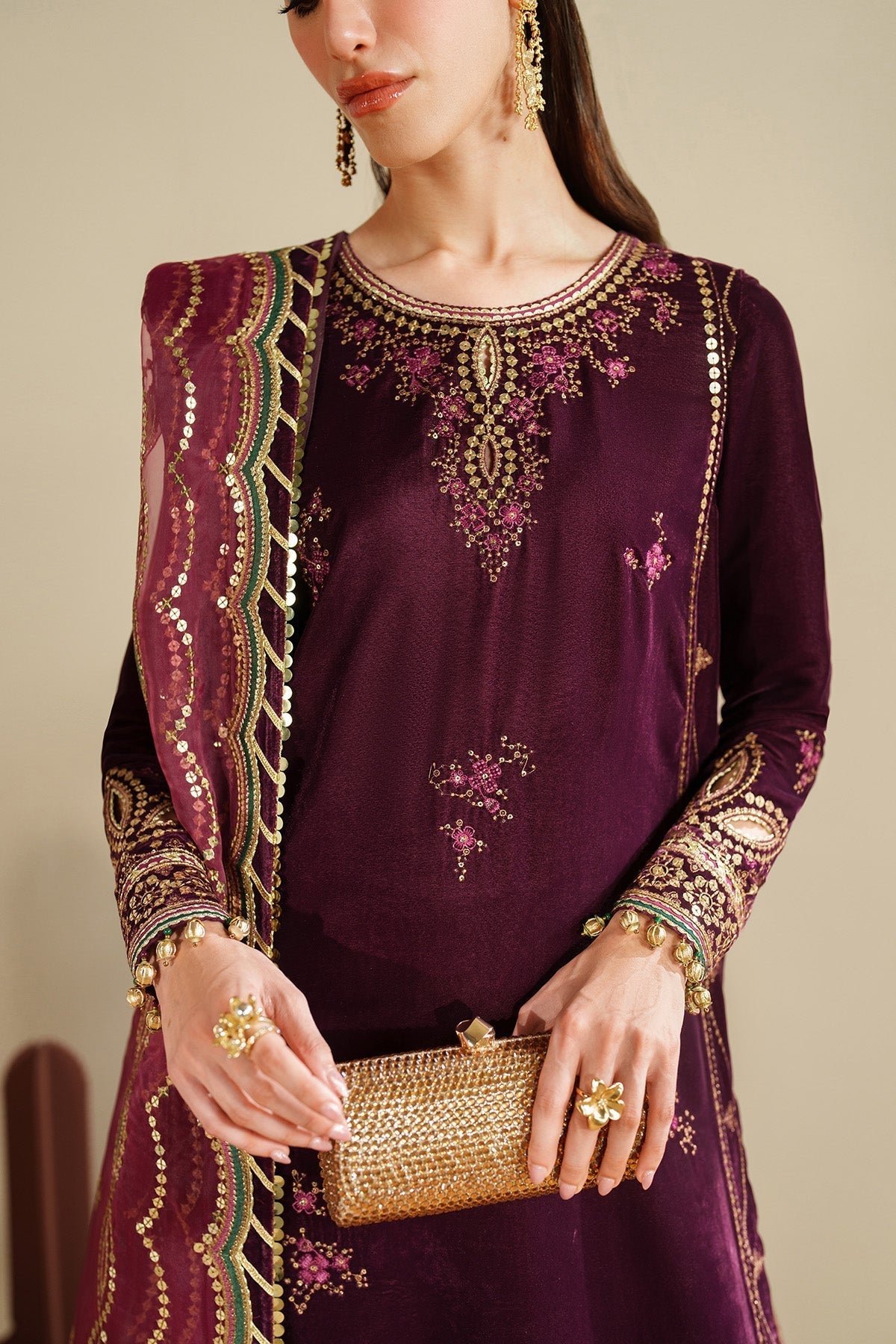 Jazmin – VVF D-5 Style
