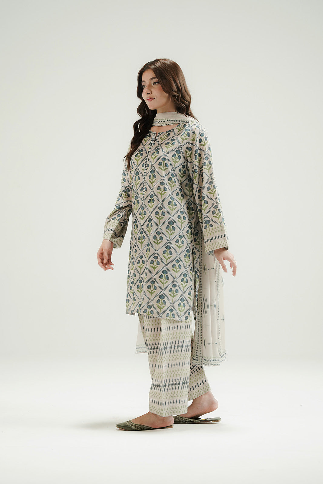 3 Piece Printed Lawn Karandi Printed Suit (CP0566)