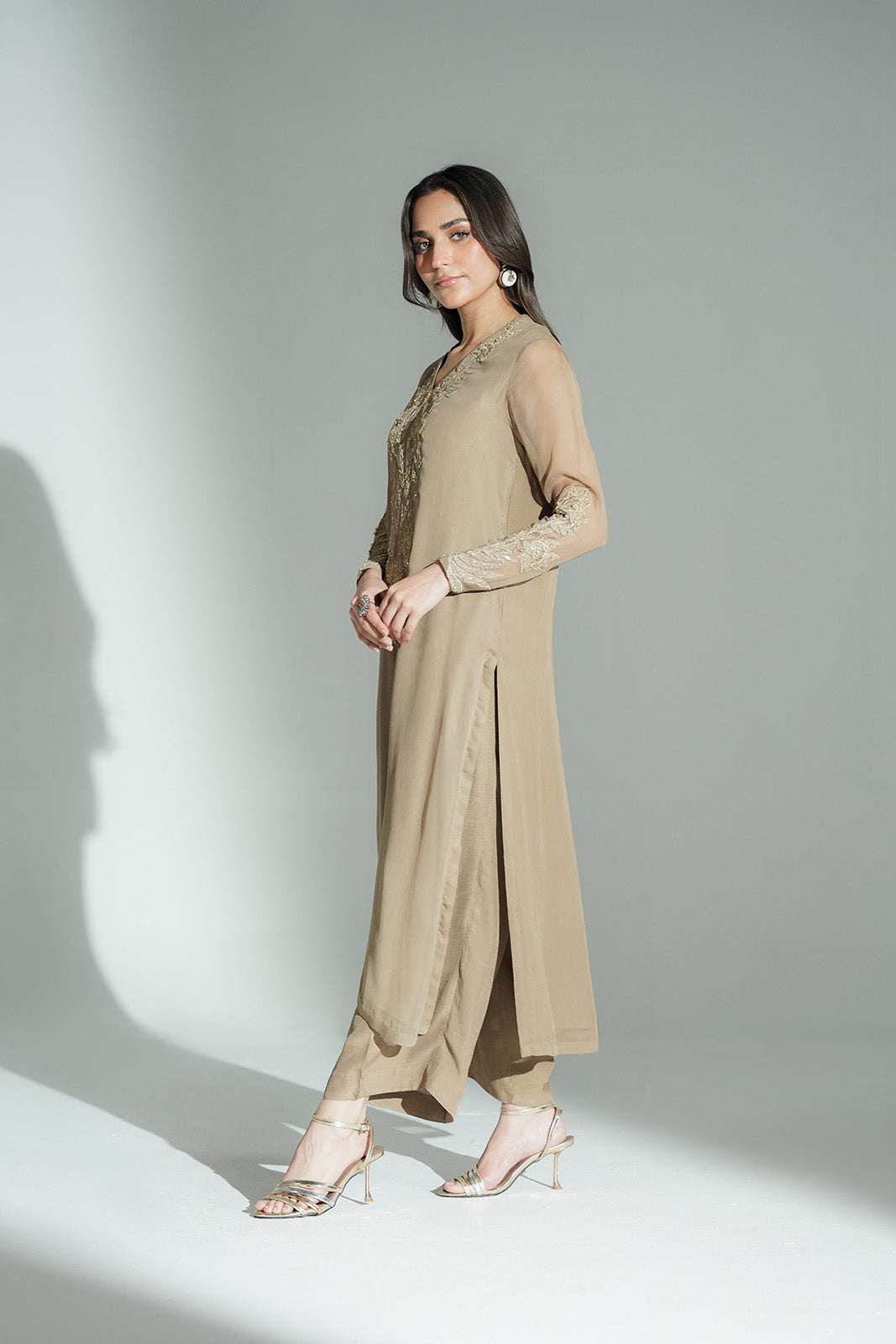 2 Piece Chiffon Embroidered Suit (FL0128)