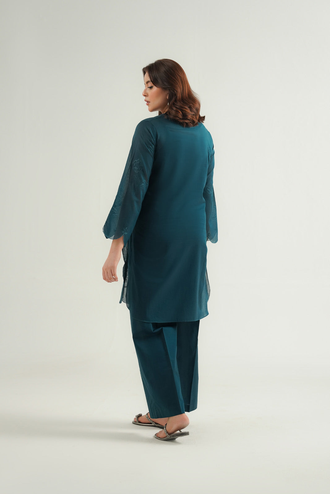 2 Piece Lawn Embroidered Suit (CP0484)