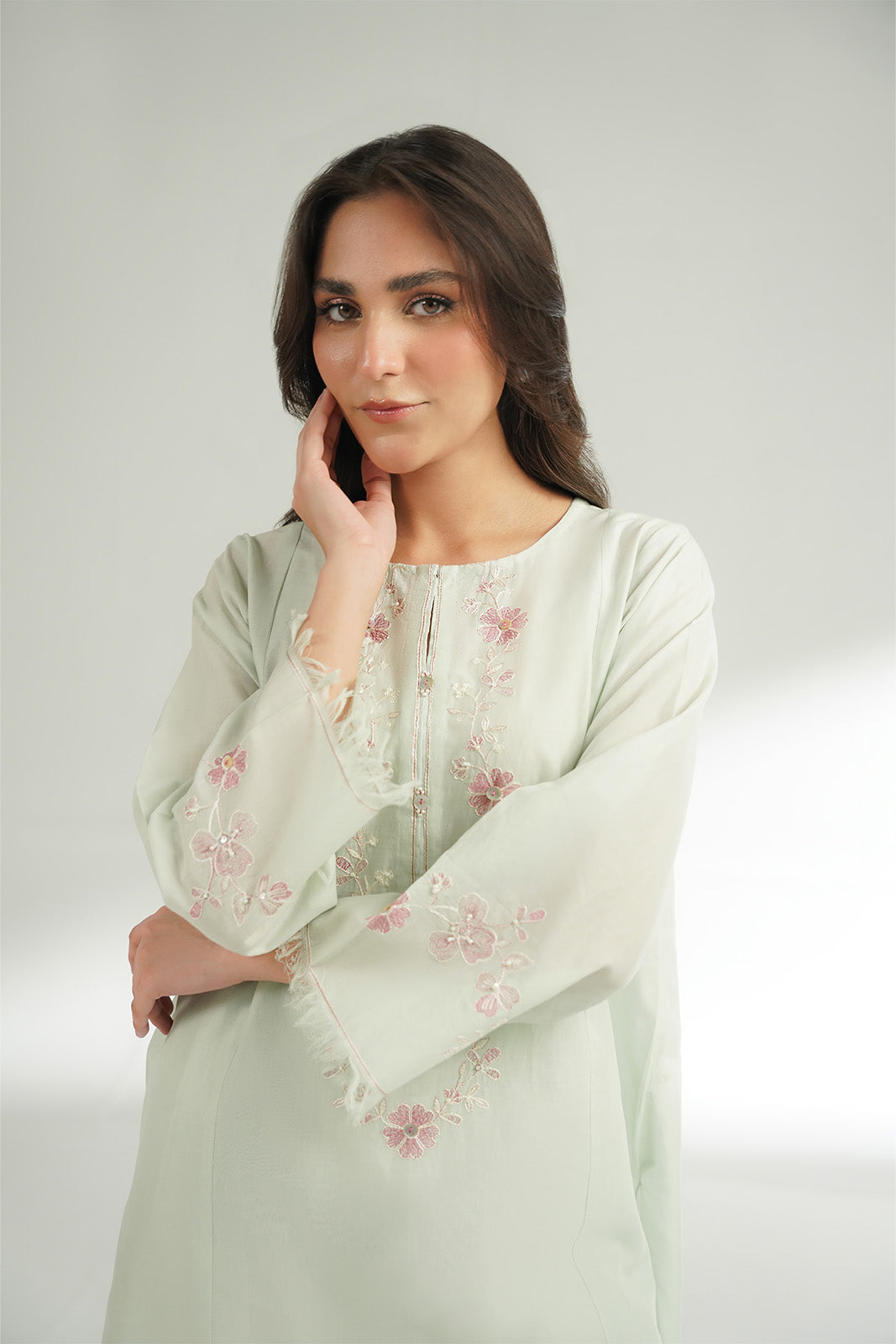 2 Piece Lawn Embroidered Suit (CS0563)
