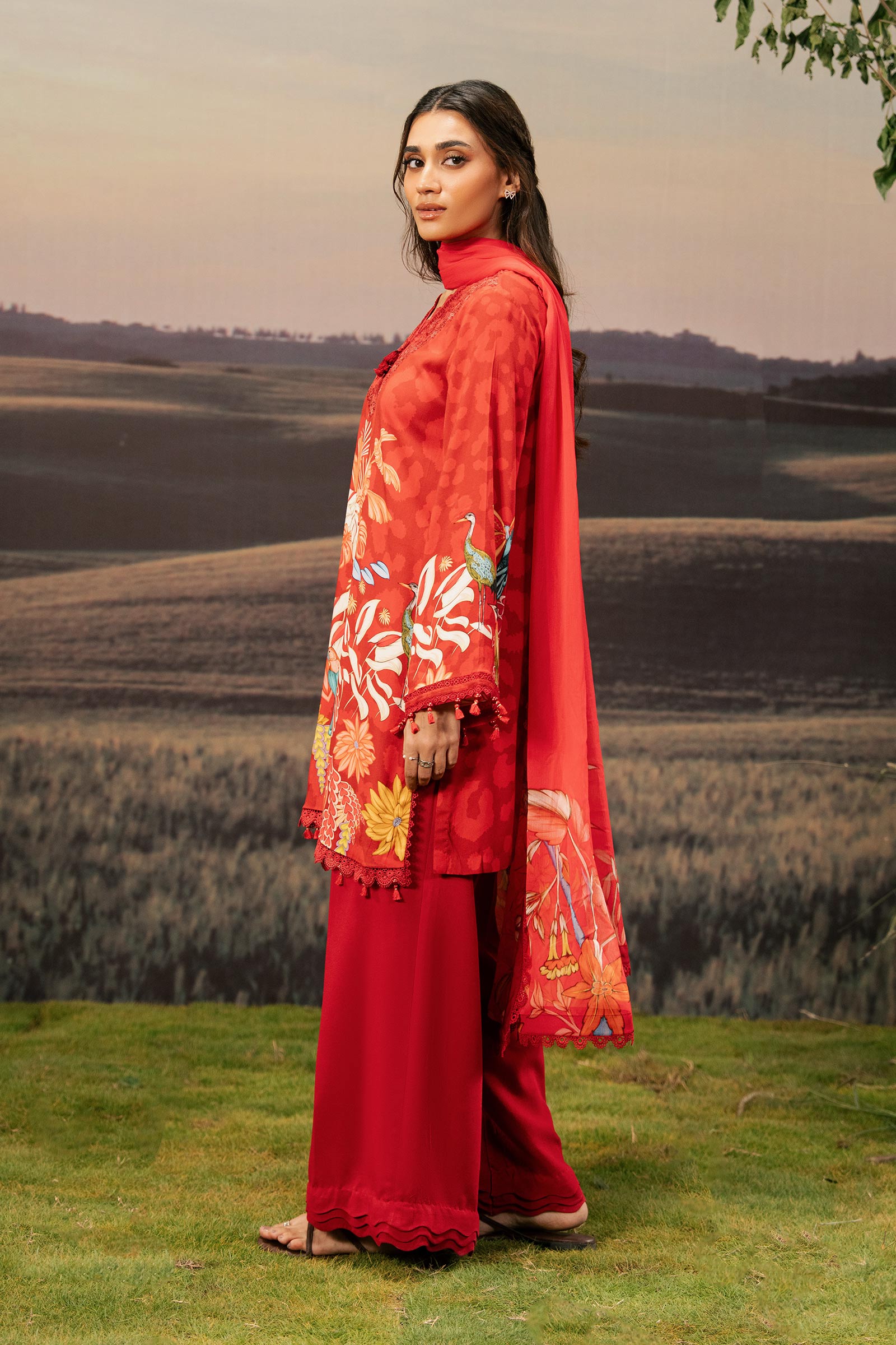 3 Pc Unstitched Embroidered Arabic Lawn Suit | MB-PFUS25-05B