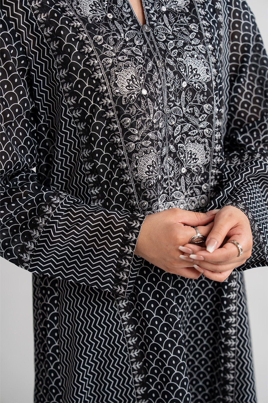 2 Piece Printed Lawn Embroidered Suit (CP0448)
