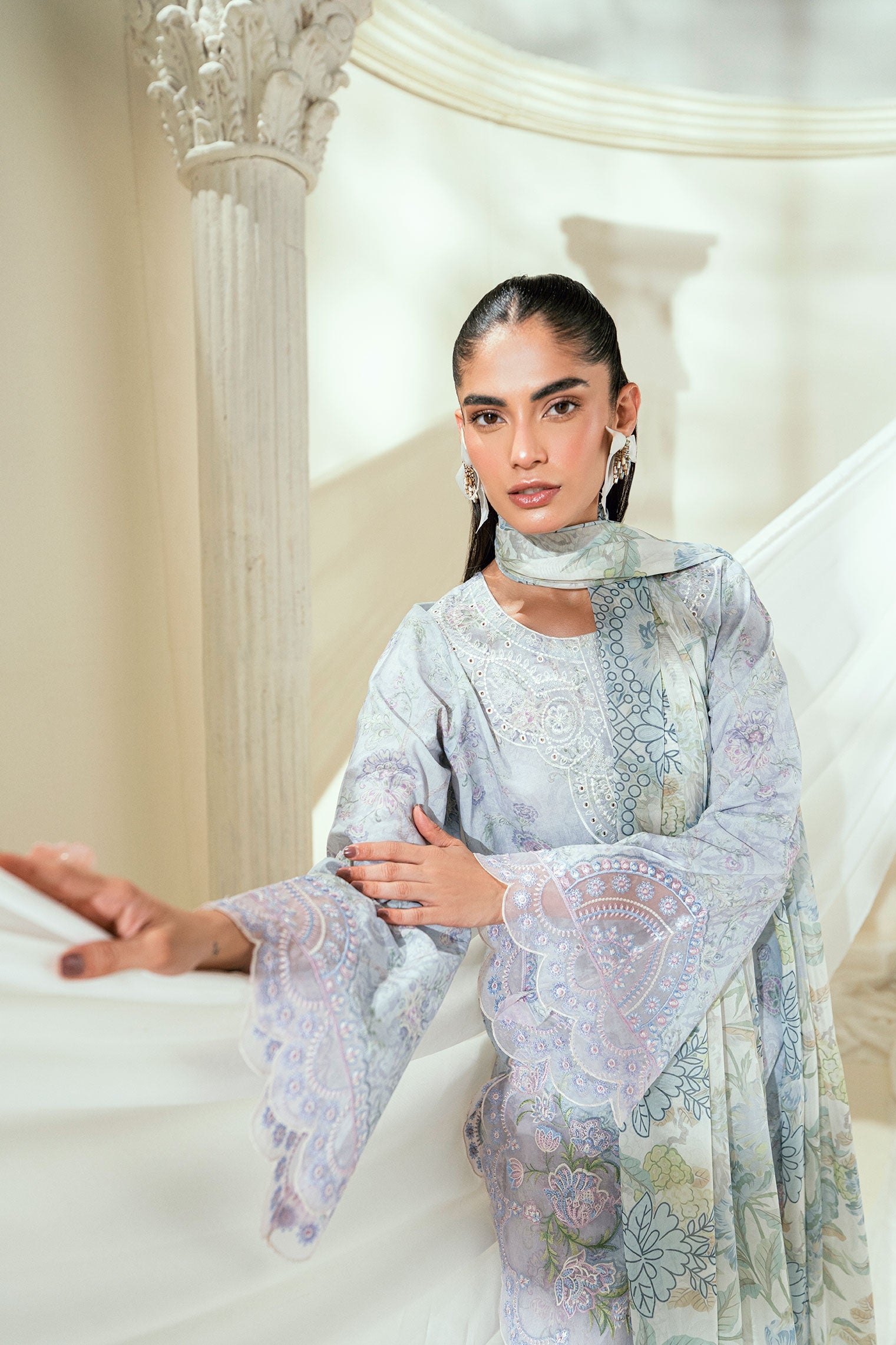 SS25DC-2551 SKY BLUE LAWN 2PCS EMBROIDERED KURTA WITH TROUSER
