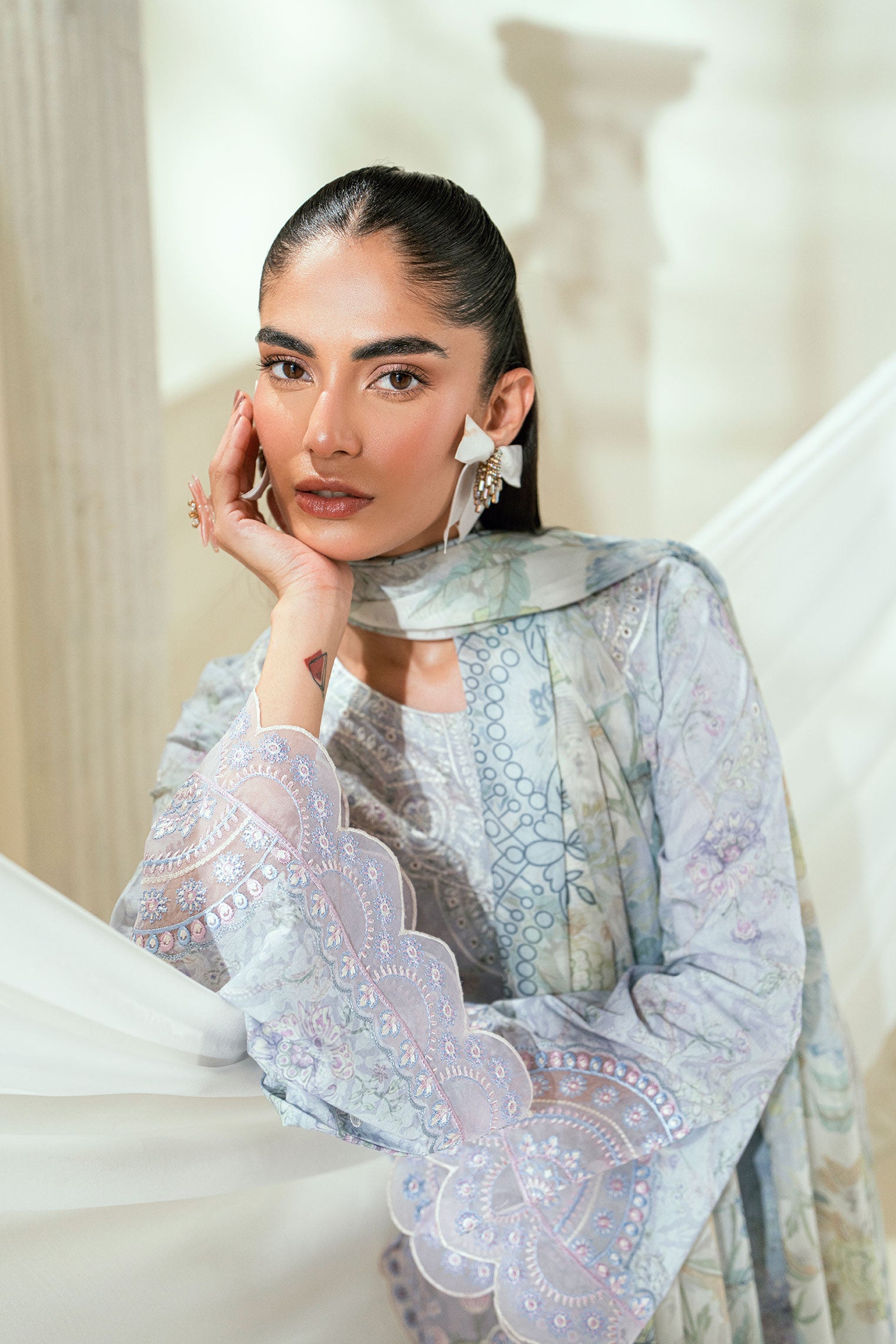 SS25DC-2551 SKY BLUE LAWN 2PCS EMBROIDERED KURTA WITH TROUSER