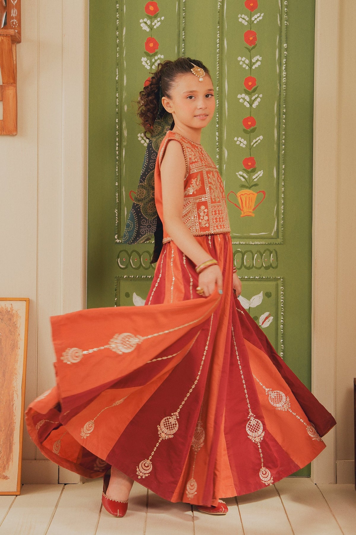 EMBROIDERED SUIT (E1066-404-211 E1066-304-211)