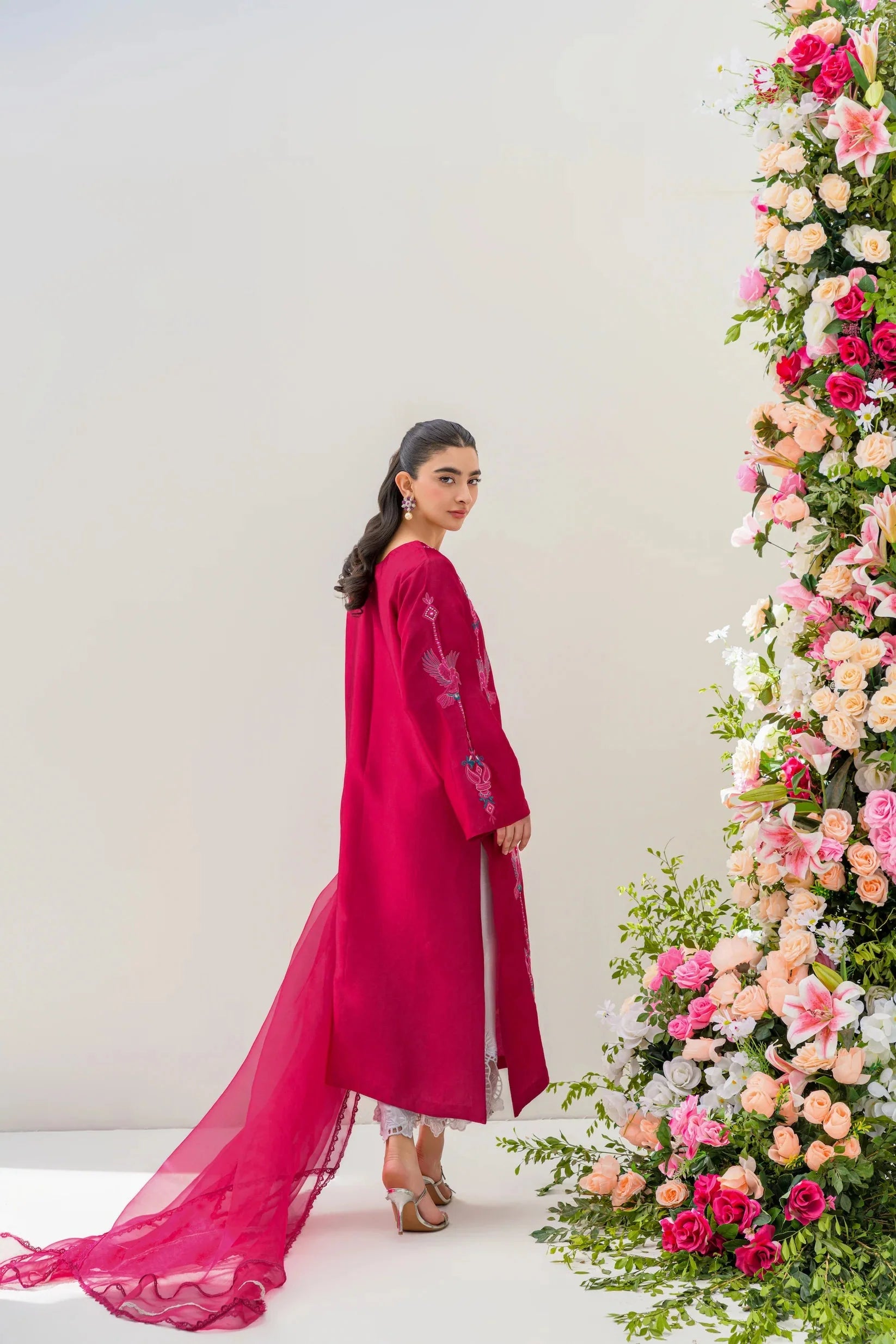 Minha by Alizay Saad