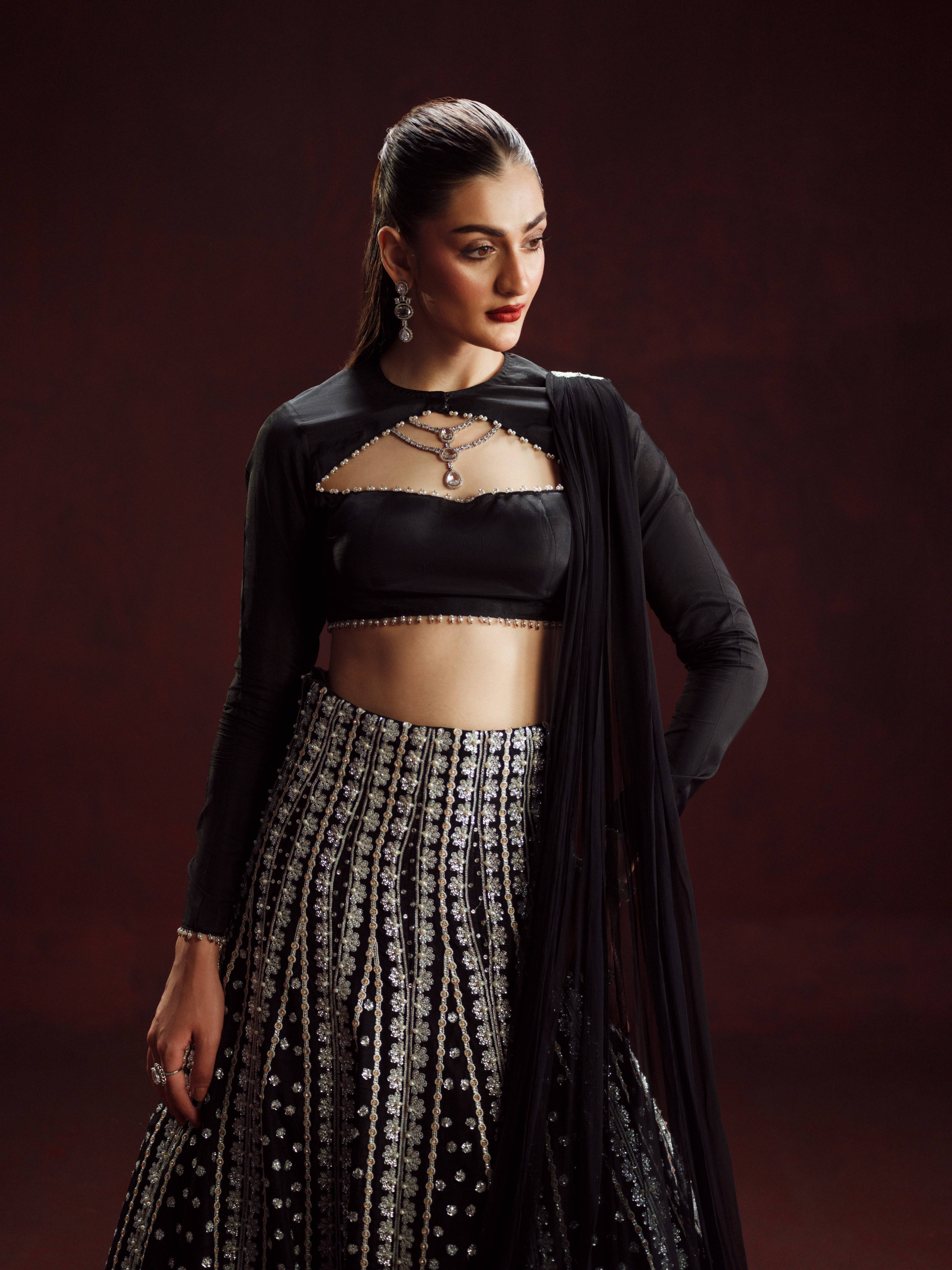 R 9 Zoya