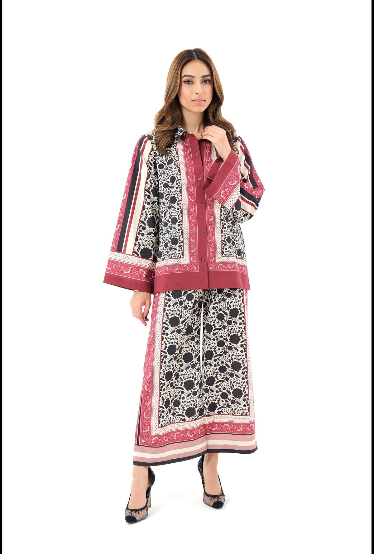 D5 - White Kaftan