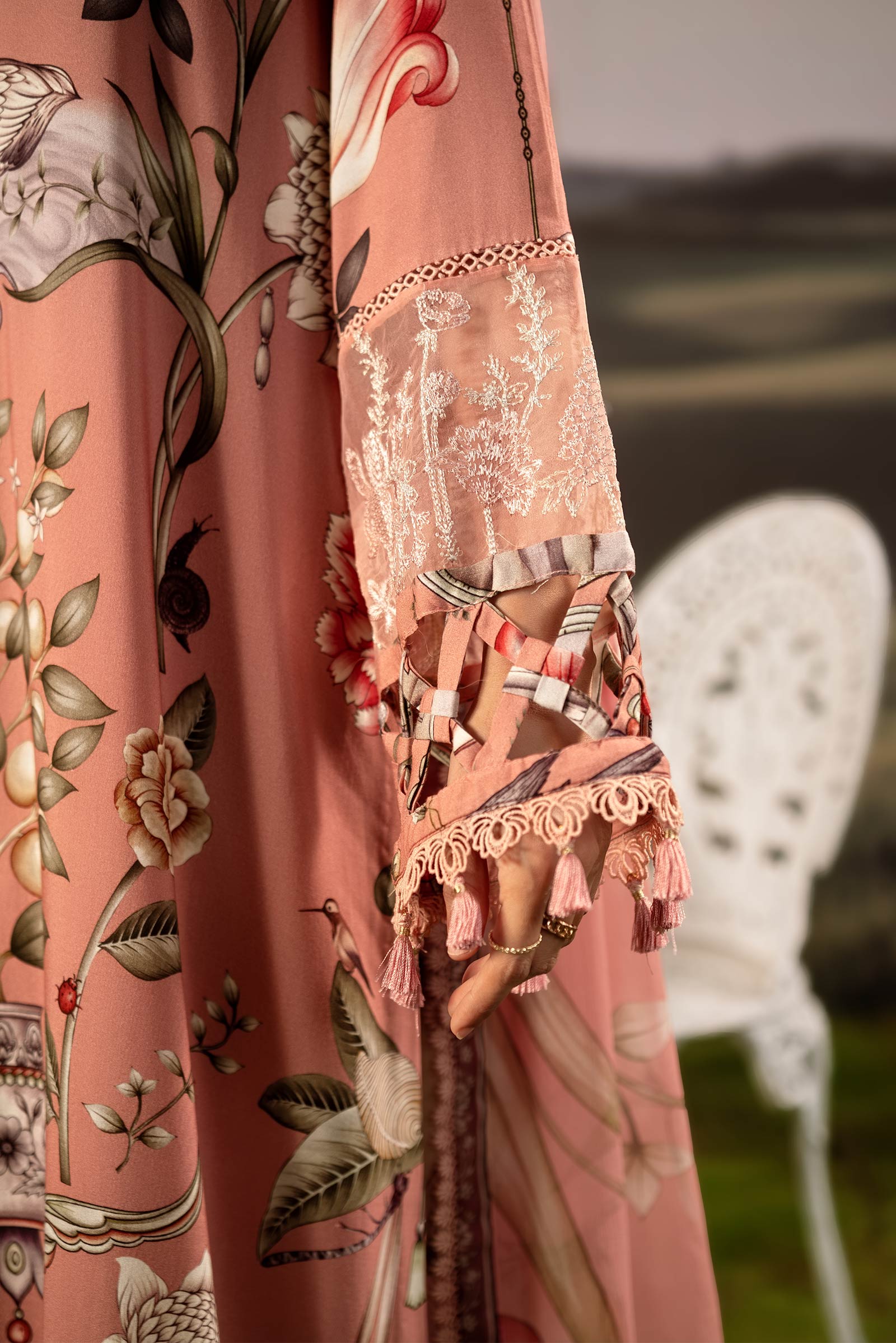 3 Pc Unstitched Embroidered Arabic Lawn Suit | MB-PFUS25-04B