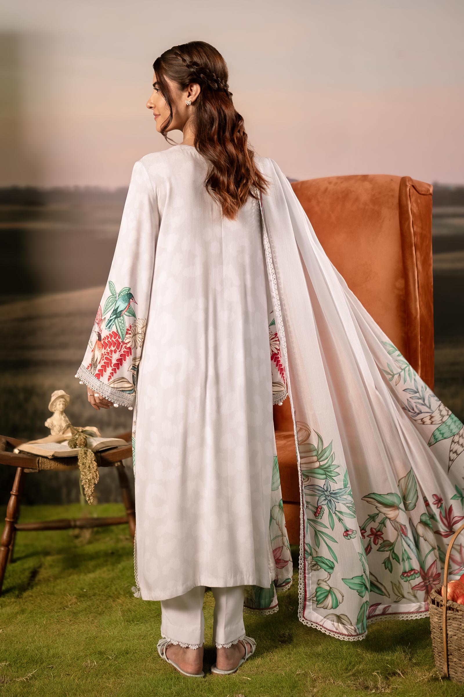 3 Pc Unstitched Embroidered Arabic Lawn Suit | MB-PFUS25-05A