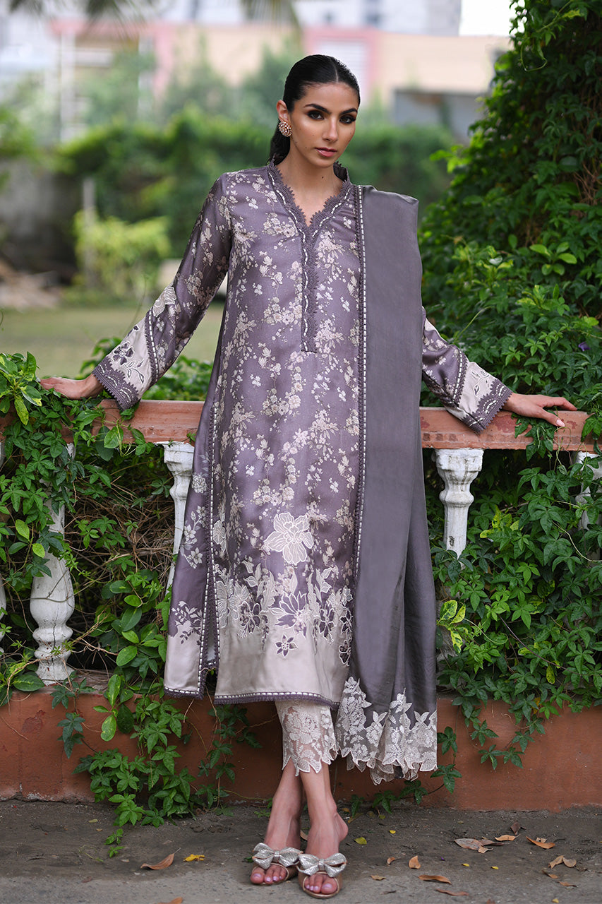 Nadia Farooqui