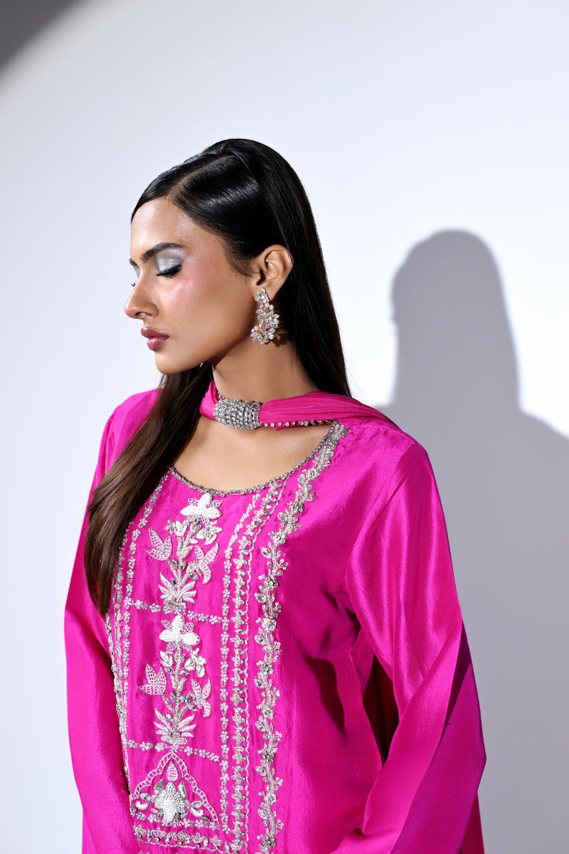 Huma Mistry – Fuchsia Flame Style