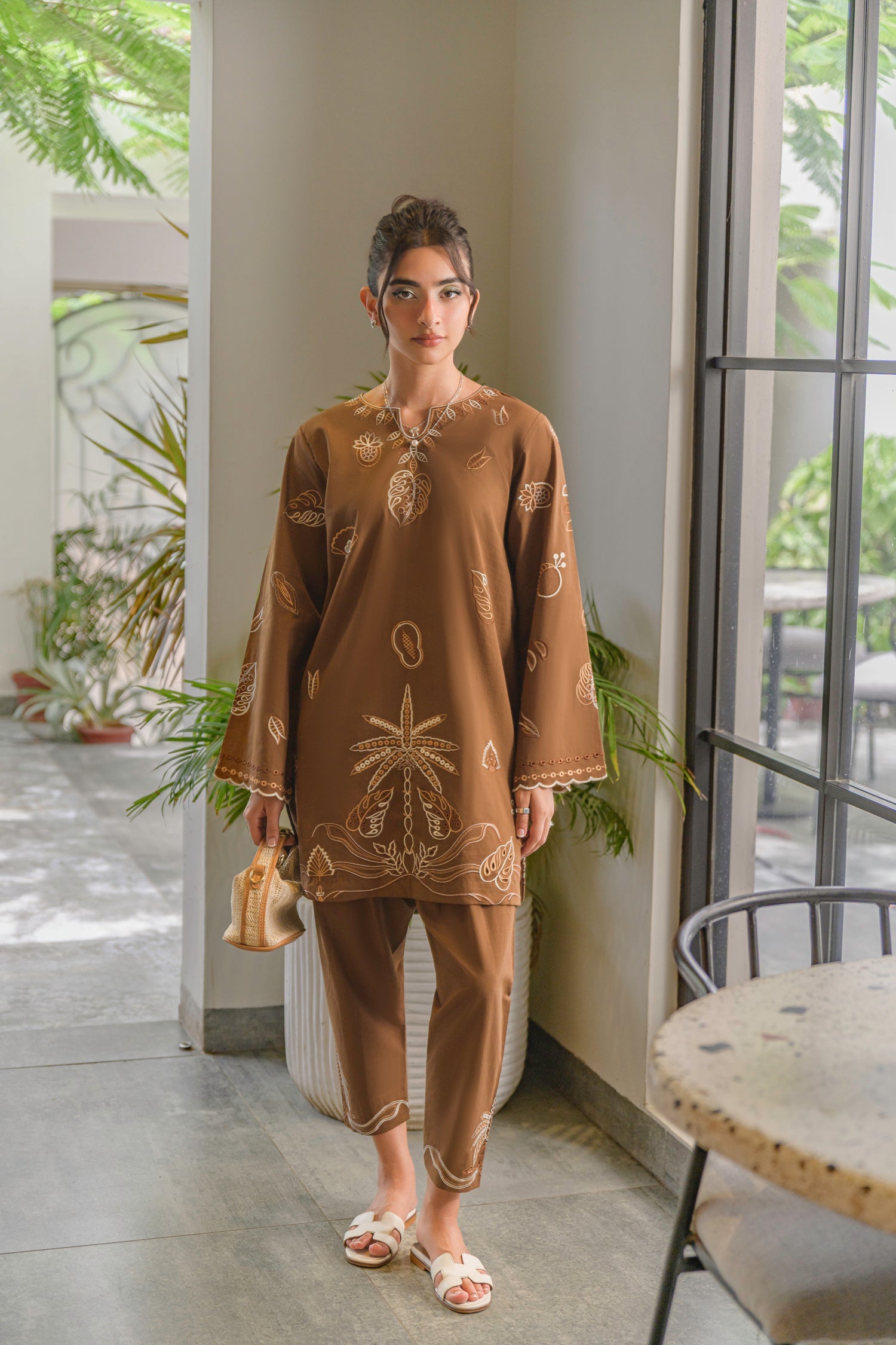https://cdn.shopify.com/s/files/1/0645/9568/9628/files/DSC_2581_24f4f803-1396-453c-bd2e-f49b1003deb2.jpg?v=1757939495