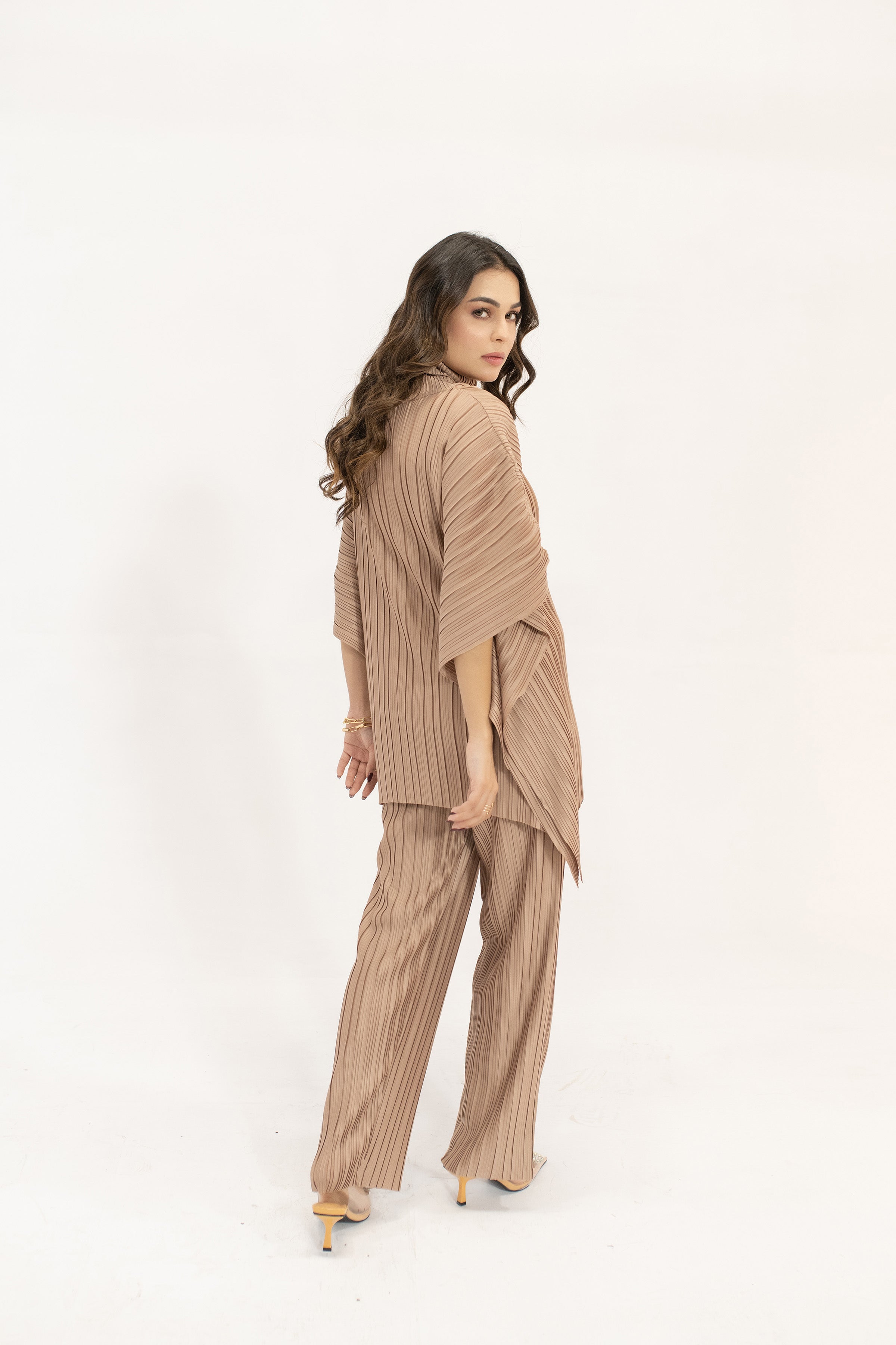 Sevda Beige Pleated Suit
