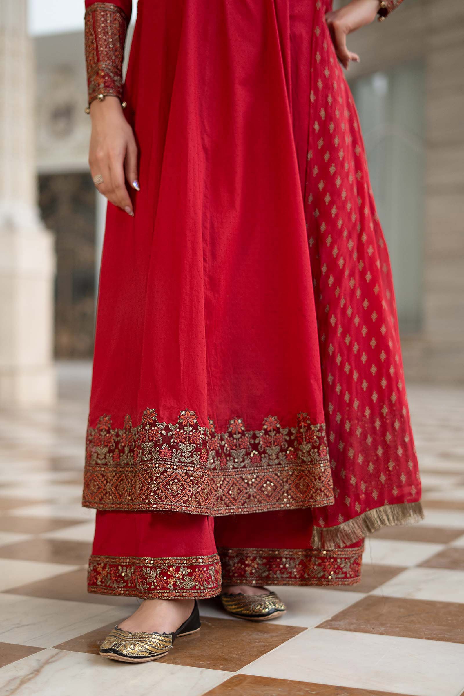 https://cdn.shopify.com/s/files/1/0620/8788/9062/files/DWEA2413R1Closeup_I.jpg?v=1780660675